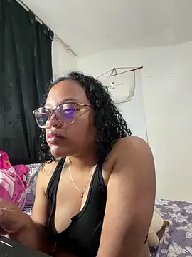 Snapshot of angela_angels_ chatting on April 2026 04:16:01 AM angela angels online show from April 2026 04:16:01 AM