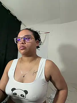 Snapshot of angela_angels_ chatting on May 2026 03:34:02 AM angela angels online show from May 2026 03:34:02 AM