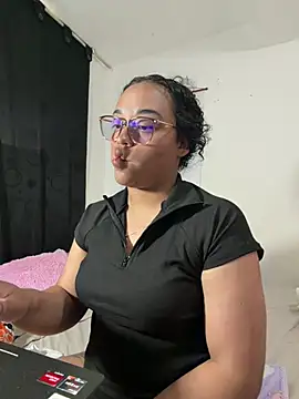 Snapshot of angela_angels_ chatting on May 2026 09:31:01 PM angela angels online show from May 2026 09:31:01 PM