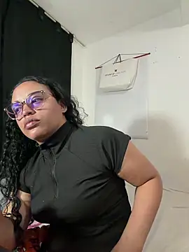 Snapshot of angela_angels_ chatting on May 2026 01:36:02 AM angela angels online show from May 2026 01:36:02 AM