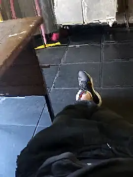 Juliano69xv online show from October 2025 05:56:01 PM