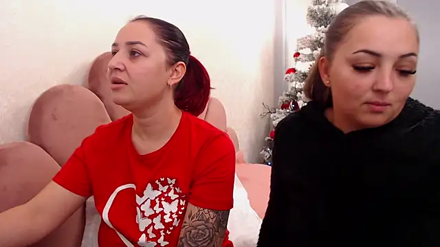Snapshot of Amy--Samy chatting on December 2024 02:06:01 PM Amy--Samy online show from December 2024 02:06:01 PM