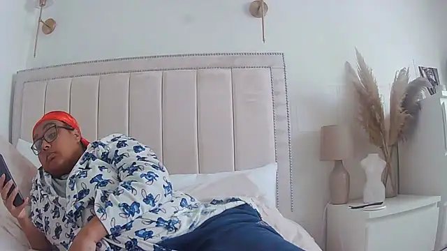 vanilla chocolate23 online show from September 2025 03:39:01 PM