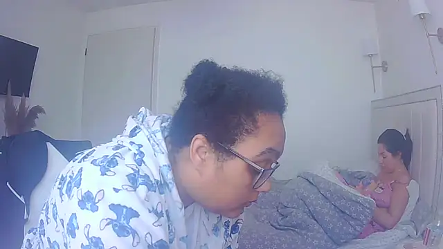 vanilla chocolate23 online show from April 2026 09:32:02 AM