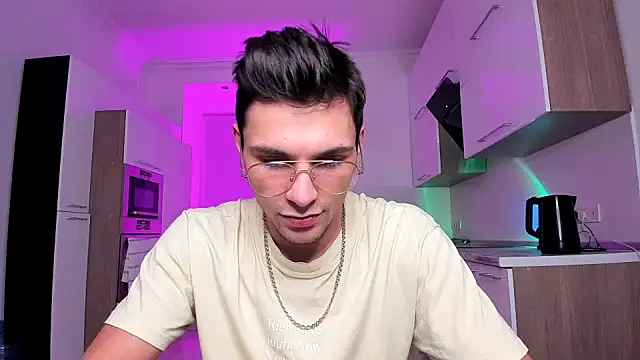 denlover1 online show from December 2024 12:30:01 AM