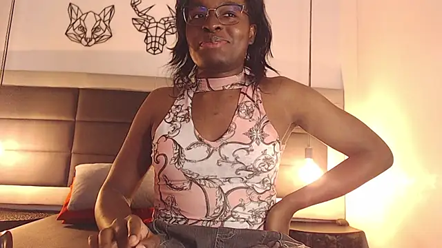 candy lovee69 online show from October 2025 09:01:01 PM