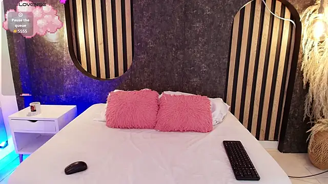 miss10 antonella online show from September 2025 12:05:02 PM