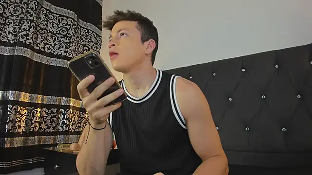 Angel Cuervo online show from January 2025 12:47:02 PM