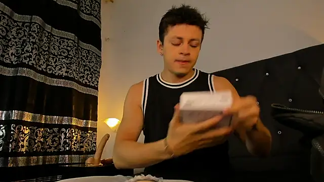 Angel Cuervo online show from January 2025 12:37:01 PM