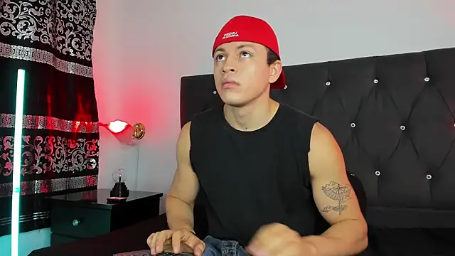 Angel Cuervo online show from March 2025 12:46:01 PM