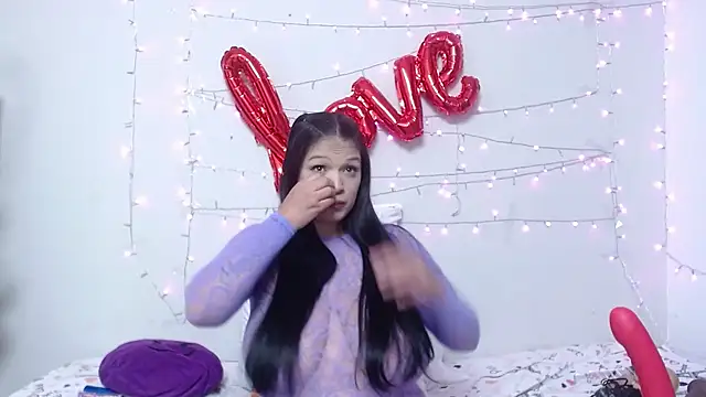 Snapshot of Nicol_Love0 chatting on February 2025 02:37:02 PM Nicol Love0 online show from February 2025 02:37:02 PM