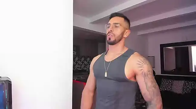 Snapshot of tony_muscle chatting on March 2025 11:47:01 PM tony muscle online show from March 2025 11:47:01 PM