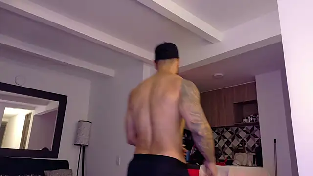 Snapshot of tony_muscle chatting on September 2025 11:17:01 PM tony muscle online show from September 2025 11:17:01 PM