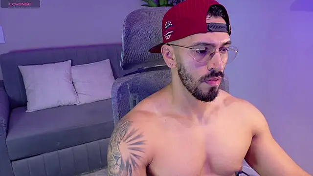 Snapshot of tony_muscle chatting on July 2026 10:46:01 AM tony muscle online show from July 2026 10:46:01 AM