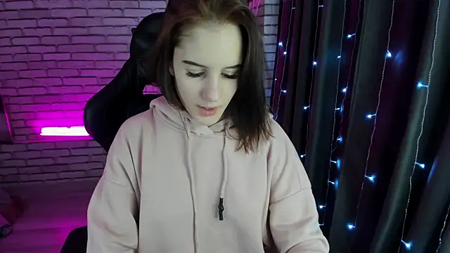 Tonya Gray online show from January 2025 04:30:02 AM