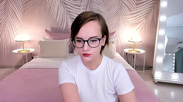 StellaGloww online show from February 2025 05:07:02 AM