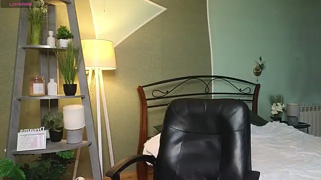 AuroraAksnesss online show from March 2025 07:16:01 AM