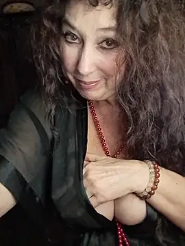 GypsyEsmeralda online show from December 2025 05:31:02 PM