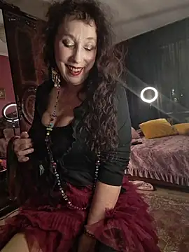 GypsyEsmeralda online show from March 2026 04:35:01 PM