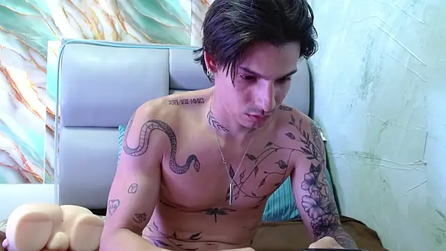 Apolo Hidalgo01 online show from February 2025 05:39:02 PM