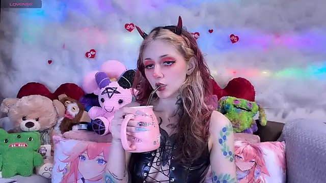 Snapshot of _Devill_Baby chatting on April 2026 06:21:02 PM Devill Baby online show from April 2026 06:21:02 PM