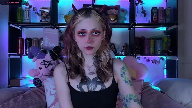 Snapshot of _Devill_Baby chatting on May 2026 08:16:02 PM Devill Baby online show from May 2026 08:16:02 PM