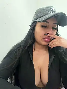 Snapshot of Anily_Lovely chatting on February 2026 04:00:02 PM Anily Lovely online show from February 2026 04:00:02 PM