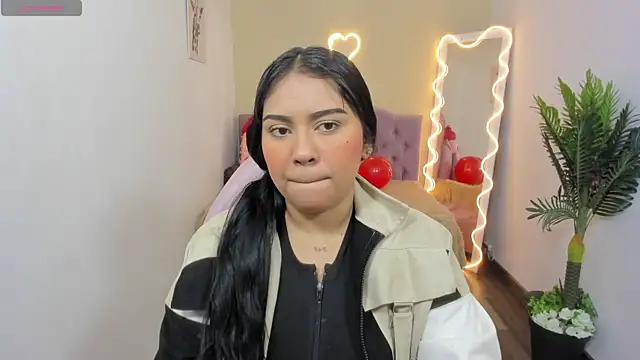 kendra tay online show from February 2025 03:01:02 AM