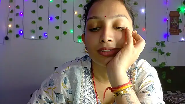 Aleena Rai online show from October 2025 07:58:01 PM