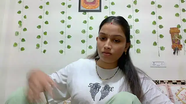 Aleena Rai online show from November 2025 06:06:02 PM