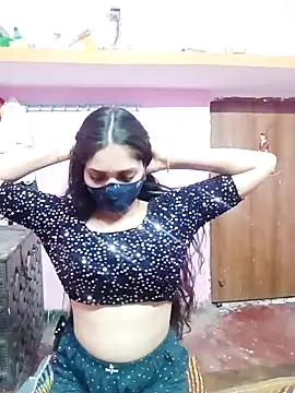 Cute-Simmi online show from December 2024 01:00:02 PM