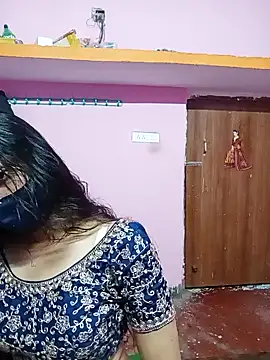 Cute-Simmi online show from December 2024 08:07:01 PM