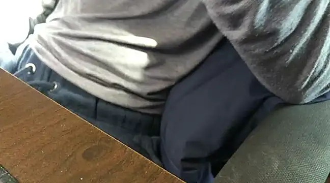 Snapshot of Ryan67533 chatting on January 2025 04:10:02 AM Ryan67533 online show from January 2025 04:10:02 AM