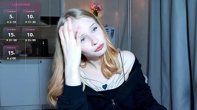 Snapshot of lisa_barbie chatting on April 2026 07:07:02 PM lisa barbie online show from April 2026 07:07:02 PM