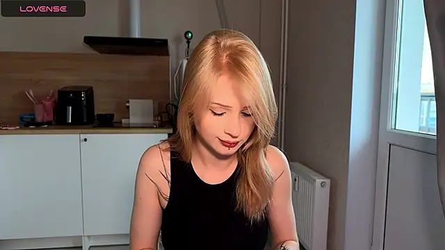 Snapshot of lisa_barbie chatting on May 2026 06:29:02 AM lisa barbie online show from May 2026 06:29:02 AM