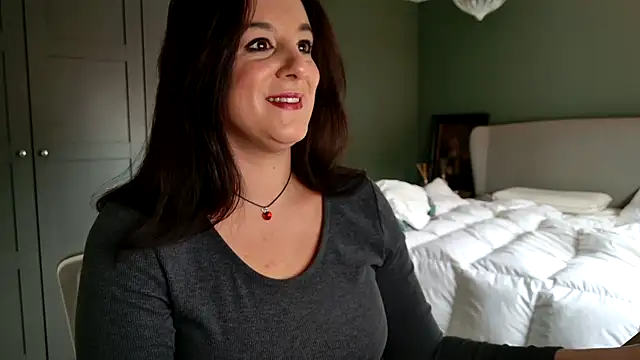 flatwhite0 online show from February 2025 01:33:01 PM