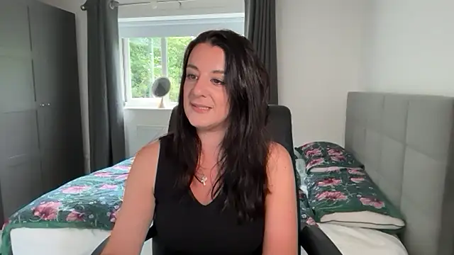 flatwhite0 online show from June 2026 03:48:01 PM