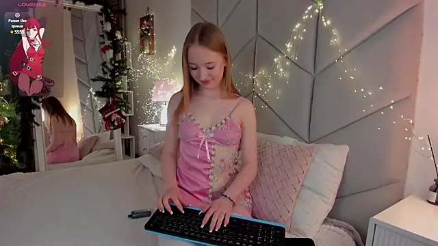 Jessie Roy online show from December 2024 09:08:01 PM