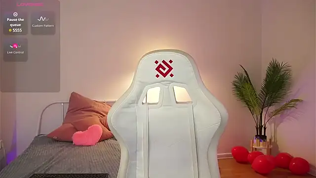 Snapshot of tender_babyy chatting on March 2025 11:36:02 AM tender babyy online show from March 2025 11:36:02 AM