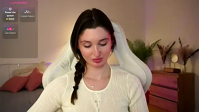 Snapshot of tender_babyy chatting on March 2025 01:51:01 PM tender babyy online show from March 2025 01:51:01 PM