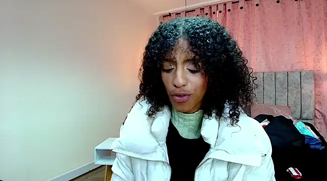 Zia Green online show from March 2025 07:42:02 PM