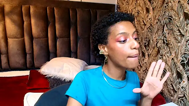 Zia Green online show from April 2026 05:30:01 PM