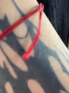 Amy Kiitty  online show from April 2026 01:23:01 PM