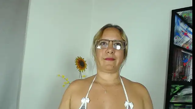 Iivana 19 online show from February 2025 10:36:01 PM