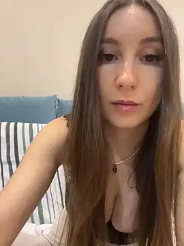 Snapshot of viviandaimond1 chatting on January 2025 05:05:02 PM viviandaimond1 online show from January 2025 05:05:02 PM