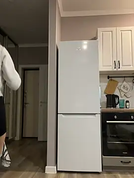 Snapshot of viviandaimond1 chatting on January 2025 01:47:02 PM viviandaimond1 online show from January 2025 01:47:02 PM