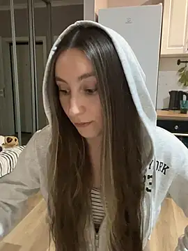 Snapshot of viviandaimond1 chatting on February 2025 05:39:02 PM viviandaimond1 online show from February 2025 05:39:02 PM