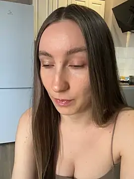 Snapshot of viviandaimond1 chatting on February 2025 01:48:01 PM viviandaimond1 online show from February 2025 01:48:01 PM