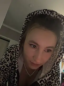 Snapshot of viviandaimond1 chatting on February 2025 06:58:01 PM viviandaimond1 online show from February 2025 06:58:01 PM