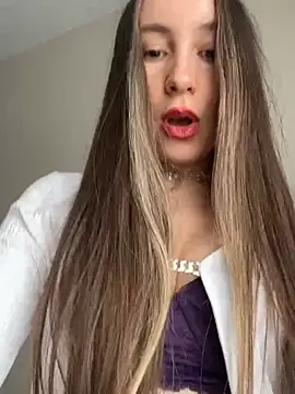 Snapshot of viviandaimond1 chatting on March 2025 12:45:01 PM viviandaimond1 online show from March 2025 12:45:01 PM